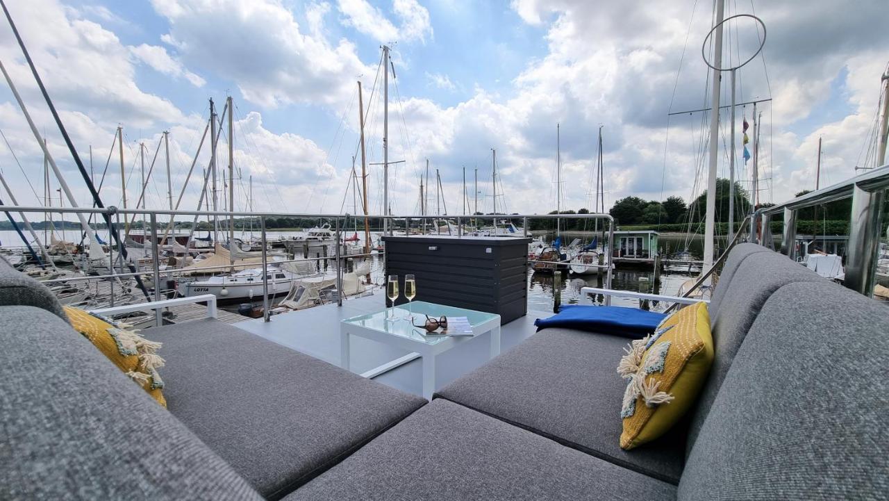 Hotel Hausboot Hilja Szlezwik Zewnętrze zdjęcie